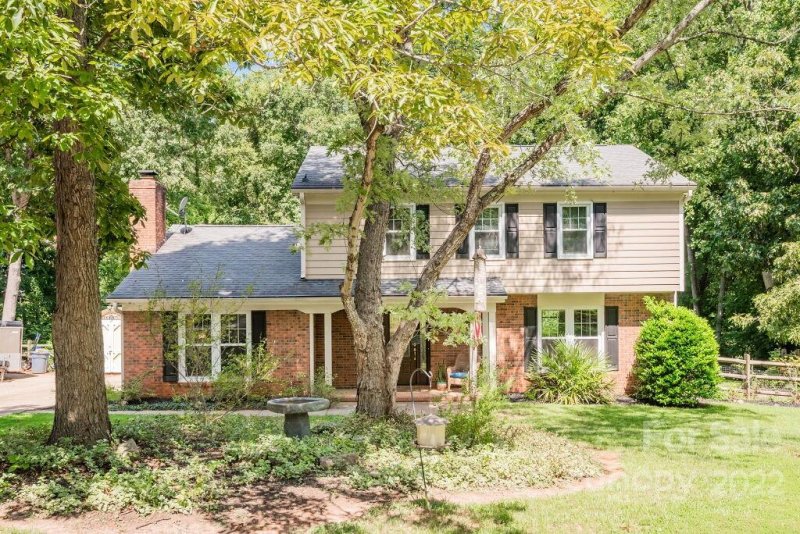 Property image 2 at 7904 Crockett Lane, Charlotte, NC 28270