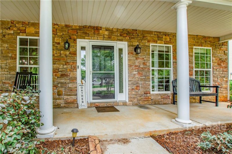 Property image 3 at 3331 Kingshire Way, Lake Wylie, SC 29710