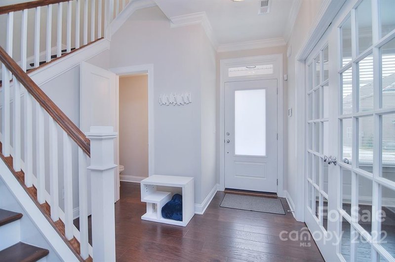 Property image 3 at 6321 Kennard Drive, Charlotte, NC 28216