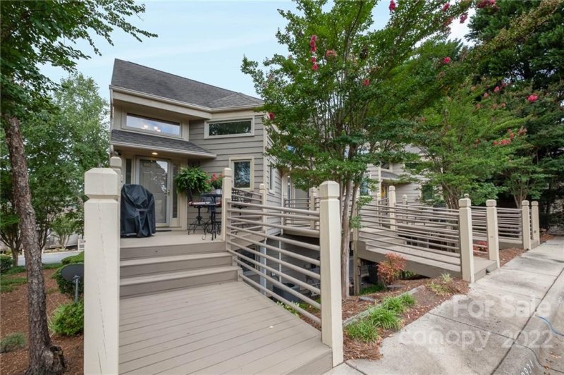 Property image 2 at 13934 Queens Harbor Road, Charlotte, NC 28278