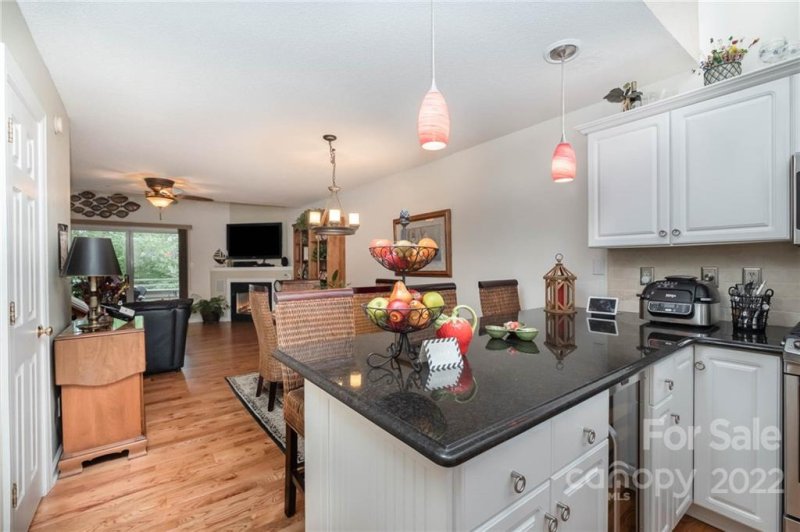 Property image 5 at 13934 Queens Harbor Road, Charlotte, NC 28278