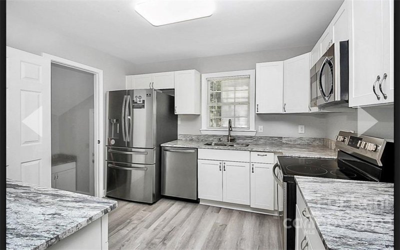 Property image 2 at 4109 Oak Forest Drive, Charlotte, NC 28215