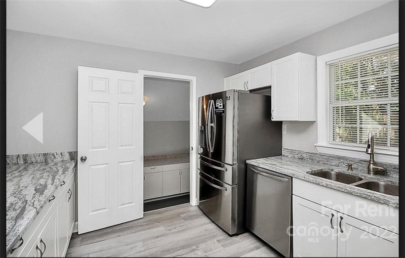 Property image 3 at 4109 Oak Forest Drive, Charlotte, NC 28215