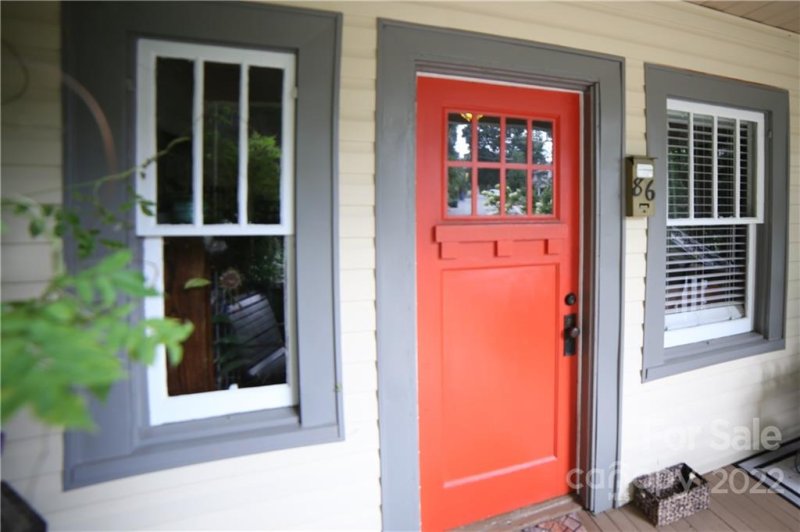 Property image 2 at 86 Annandale Avenue, Asheville, NC 28801
