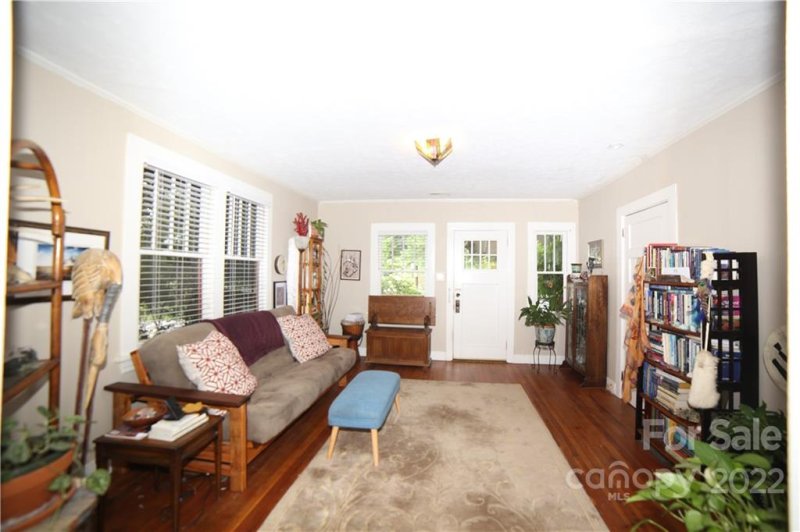 Property image 3 at 86 Annandale Avenue, Asheville, NC 28801