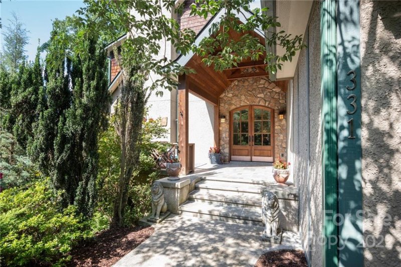 Property image 3 at 331 E Sondley Drive, Asheville, NC 28805