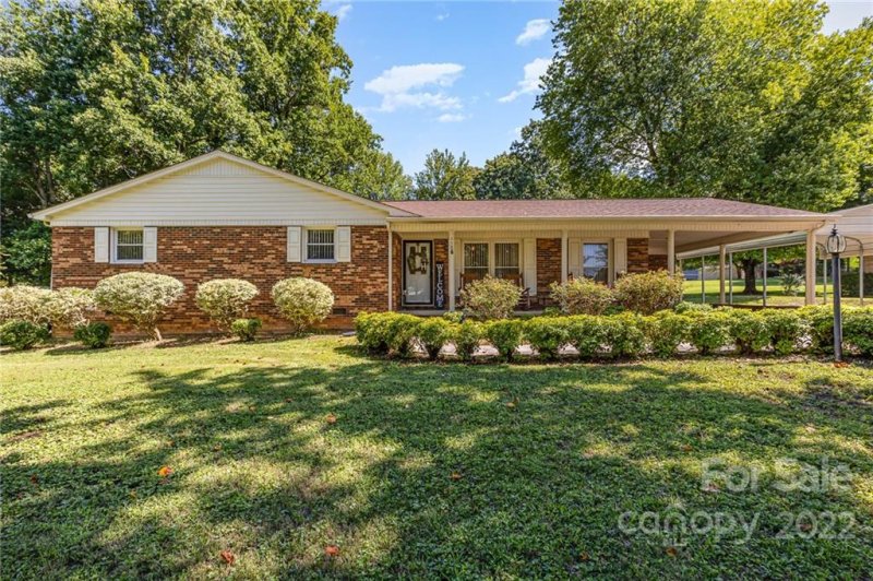 Property image 2 at 112 Colonial Drive, Kings Mountain, NC 28086