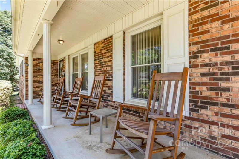 Property image 5 at 112 Colonial Drive, Kings Mountain, NC 28086