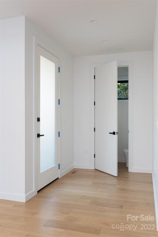 Property image 4 at 60 Harvard Place, Asheville, NC 28806