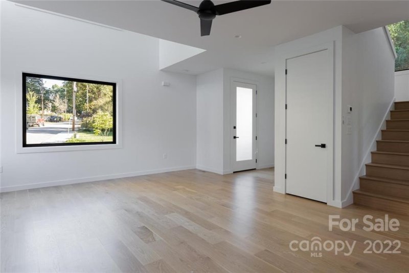 Property image 5 at 60 Harvard Place, Asheville, NC 28806