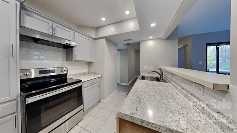 Property image 2 at 8053 Cedar Glen Drive, Charlotte, NC 28212