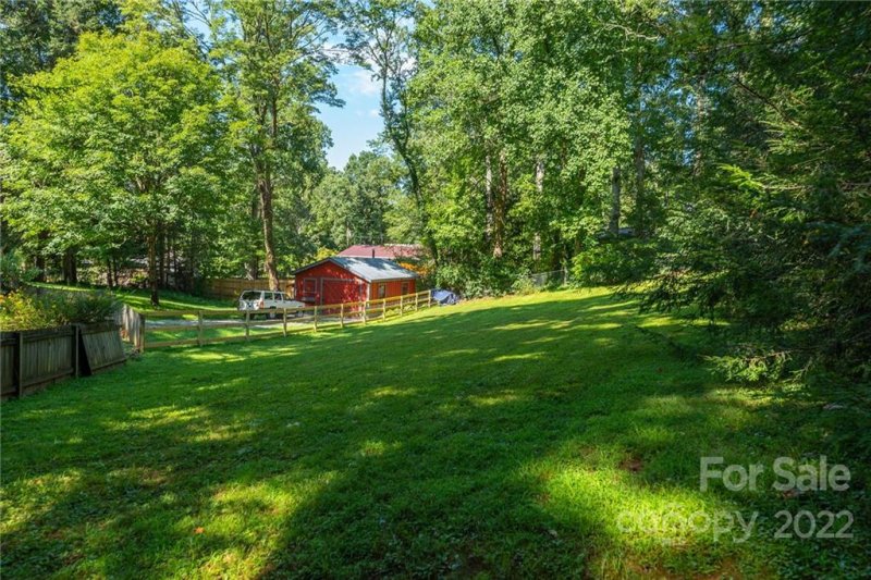 Property image 2 at 725 Rhododendron Avenue, Black Mountain, NC 28711