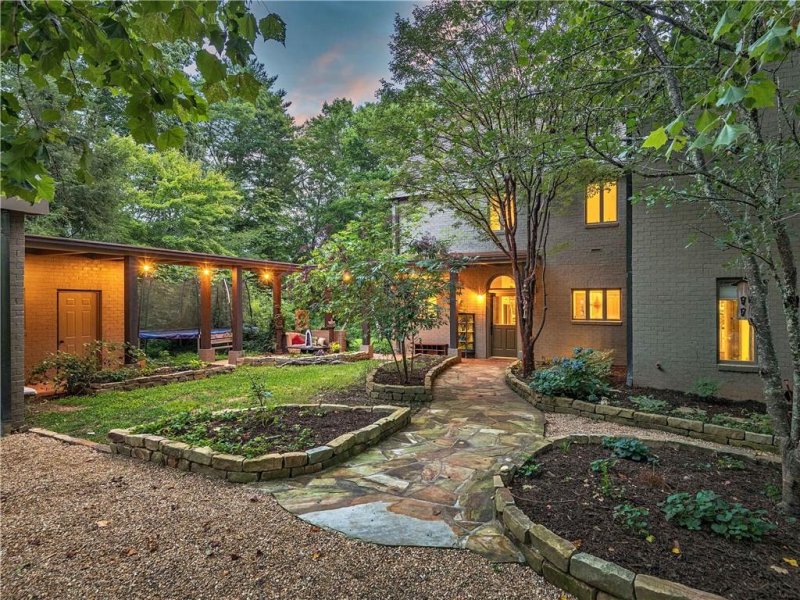 Property image 5 at 105 Wandering Oaks Way, Asheville, NC 28805