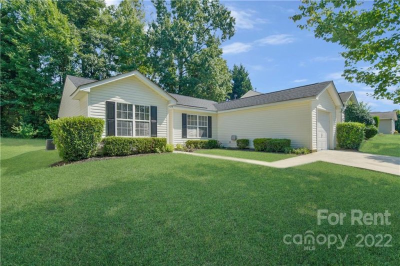 Property image 3 at 5729 Fairchase Avenue, Charlotte, NC 28269