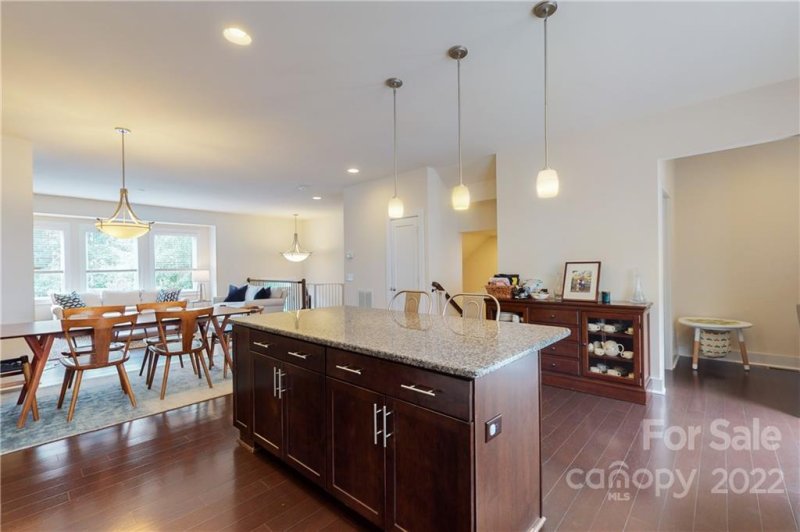 Property image 4 at 716 Lamar Avenue, Charlotte, NC 28204