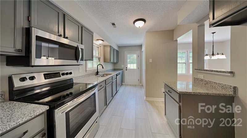 Property image 5 at 8701 Gainsford Court, Charlotte, NC 28210