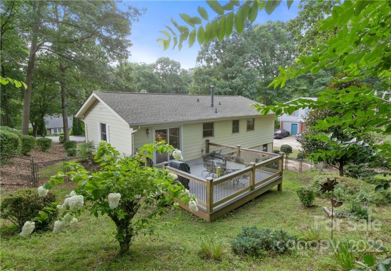 Property image 2 at 8 Auburndale Drive, Asheville, NC 28806