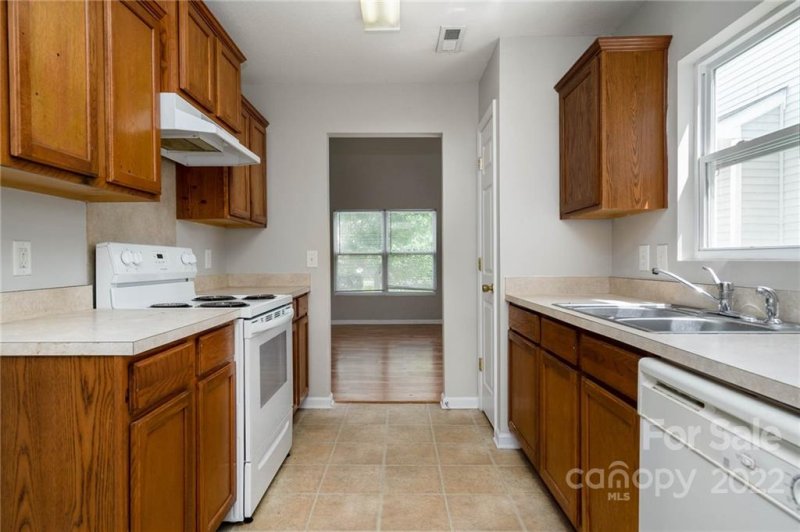 Property image 5 at 2636 Cochrane Drive, Charlotte, NC 28269