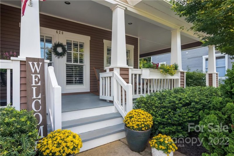 Property image 2 at 628 Olmsted Park Place, Charlotte, NC 28203