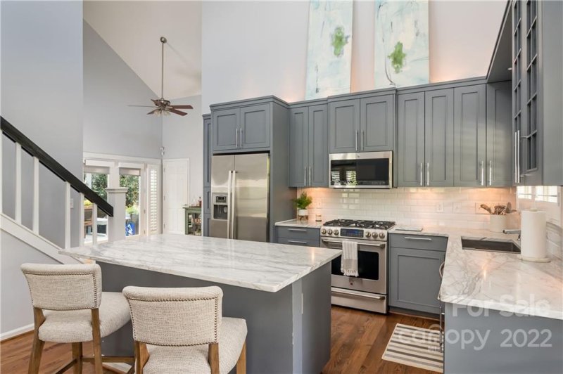 Property image 3 at 628 Olmsted Park Place, Charlotte, NC 28203