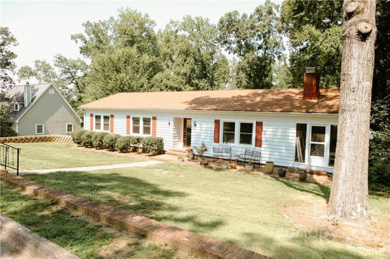 Property image 2 at 351 Summit Court, Concord, NC 28025