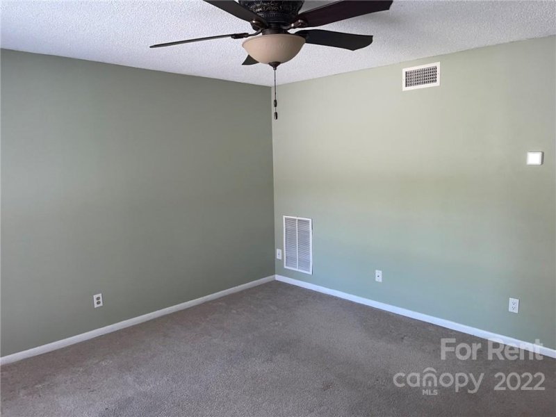 Property image 2 at 1004 Surry Lane, Gastonia, NC 28054