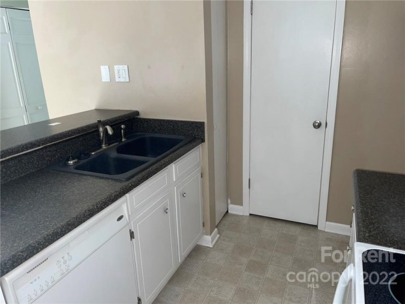 Property image 5 at 1004 Surry Lane, Gastonia, NC 28054