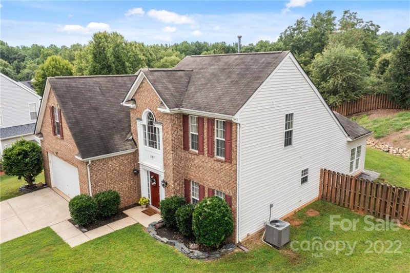 Property image 2 at 107 Umberly Court, Mooresville, NC 28115