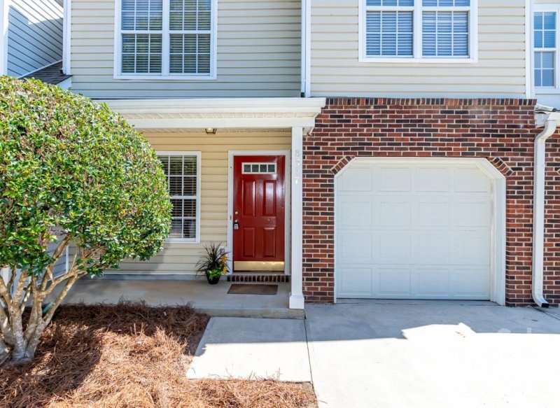 Property image 2 at 8317 Southgate Commons Drive, Charlotte, NC 28277