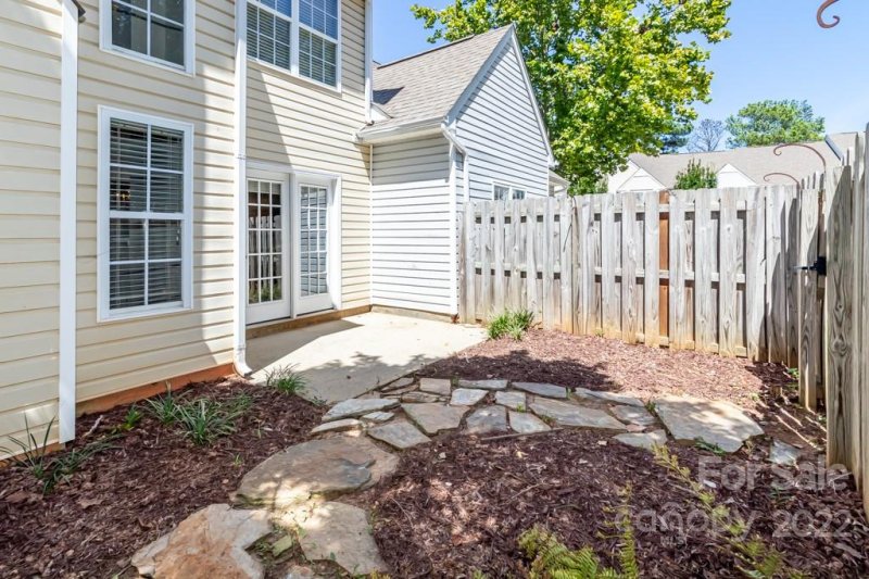 Property image 4 at 8317 Southgate Commons Drive, Charlotte, NC 28277