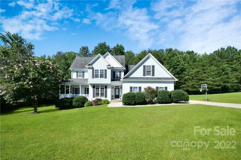 3679 Creek Ridge Drive