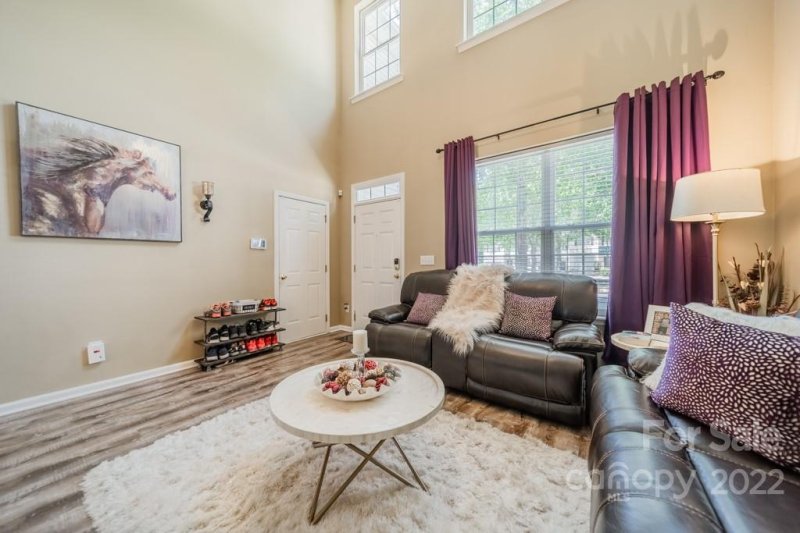 Property image 4 at 2160 Whispering Way, Charlotte, NC 28212