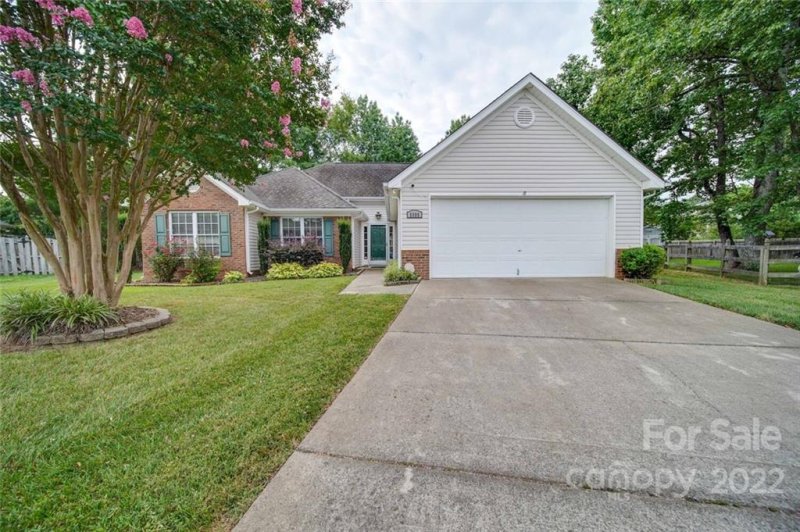 Property image 5 at 5009 Ravens Court, Matthews, NC 28104