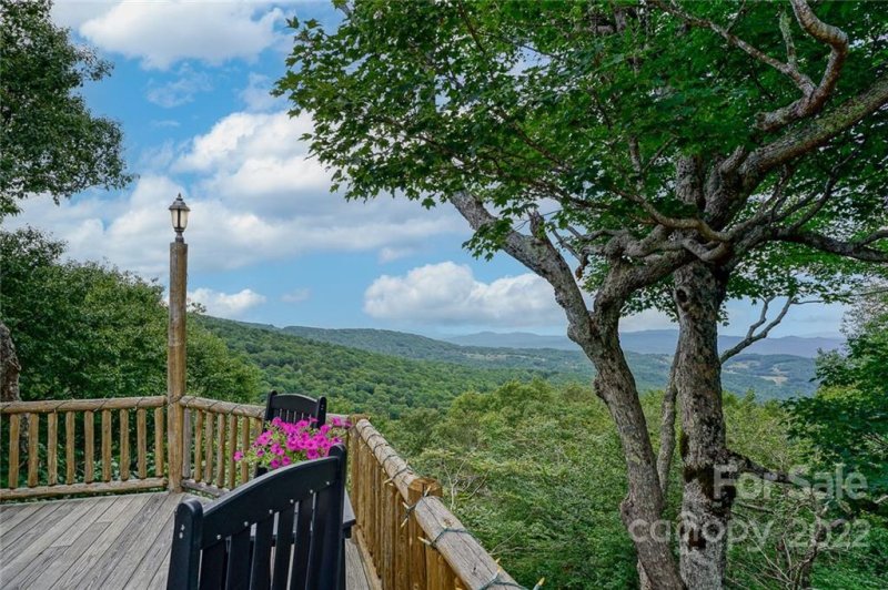 Property image 3 at 114 Spruce Hollow Road, Beech Mountain, NC 28604