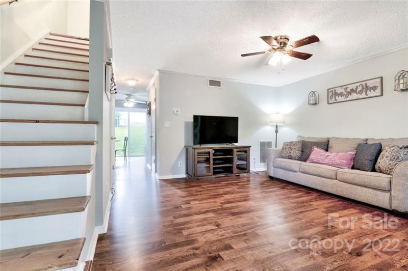 Property image 3 at 973 Surry Lane, Gastonia, NC 28054