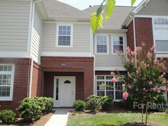 Property image 2 at 933 Central Park Circle, Davidson, NC 28036