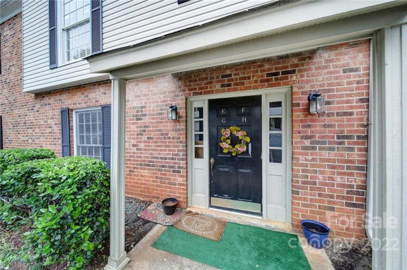 Property image 2 at 5925 Quail Hollow Road, Charlotte, NC 28210