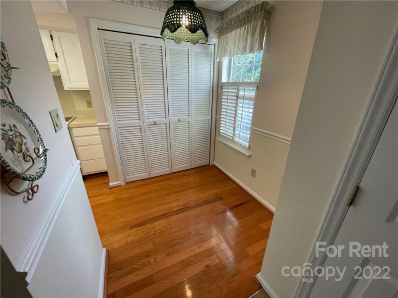 Property image 2 at 2910 Iron Gate Lane, Charlotte, NC 28212