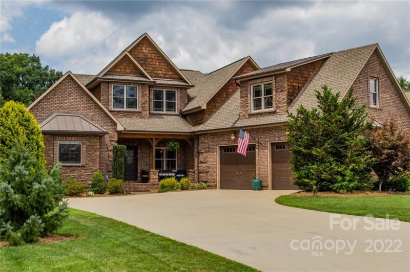 1522 Kensington Park Court