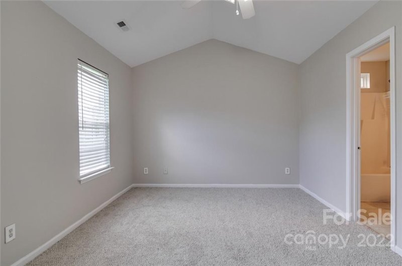 Property image 3 at 1639 Flagler Lane, Charlotte, NC 28216