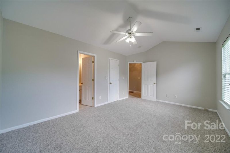 Property image 4 at 1639 Flagler Lane, Charlotte, NC 28216