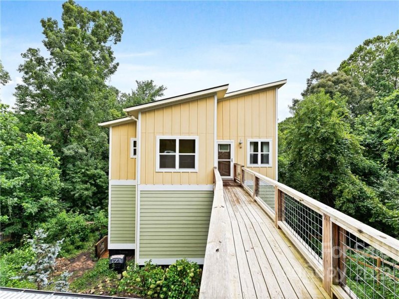 Property image 2 at 18 Crestwood Lane, Candler, NC 28715