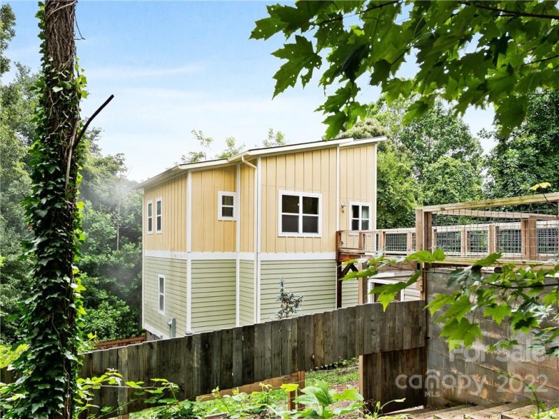 Property image 3 at 18 Crestwood Lane, Candler, NC 28715