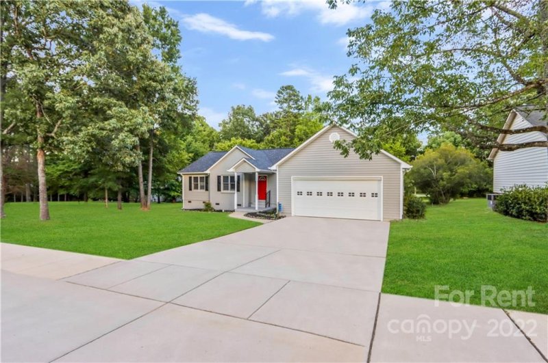 Property image 3 at 616 Gray Drive, Charlotte, NC 28213