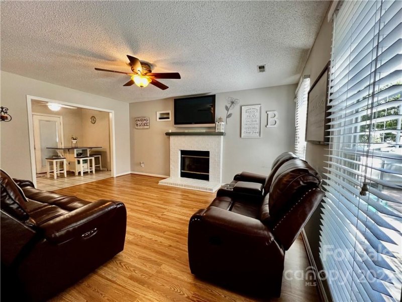 Property image 3 at 8716 Brampton Drive, Charlotte, NC 28215