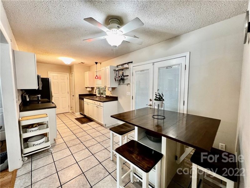 Property image 5 at 8716 Brampton Drive, Charlotte, NC 28215