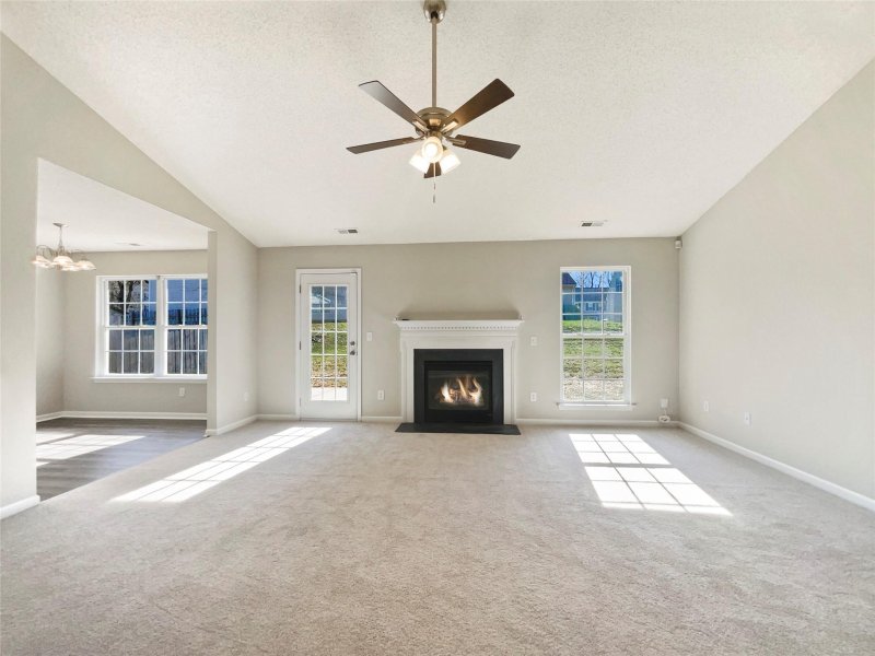 Property image 3 at 6331 Dumont Lane, Charlotte, NC 28269