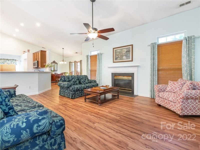 Property image 5 at 5813 Ivy Walk Court, Concord, NC 28027