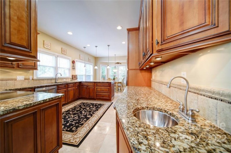 Property image 5 at 15616 Woodland Ridge Lane, Charlotte, NC 28278
