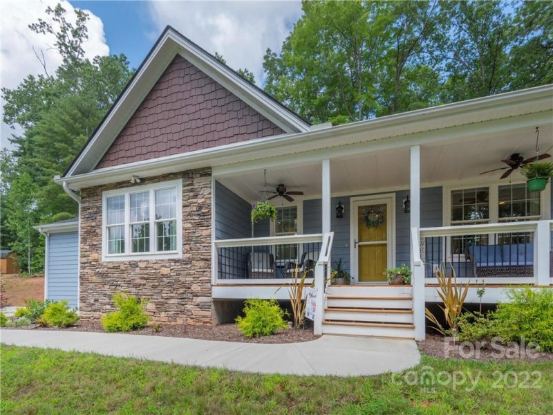 Property image 3 at 31 Oak Mountain Drive, Leicester, NC 28748